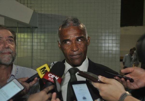 Isidório comemora Dia do Orgulho Hétero: ‘Preservação da espécie’