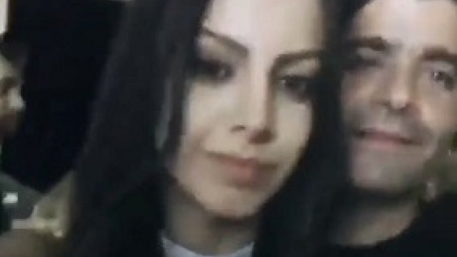 Vídeo: ACM Neto dança com morena em evento em Praia do Forte