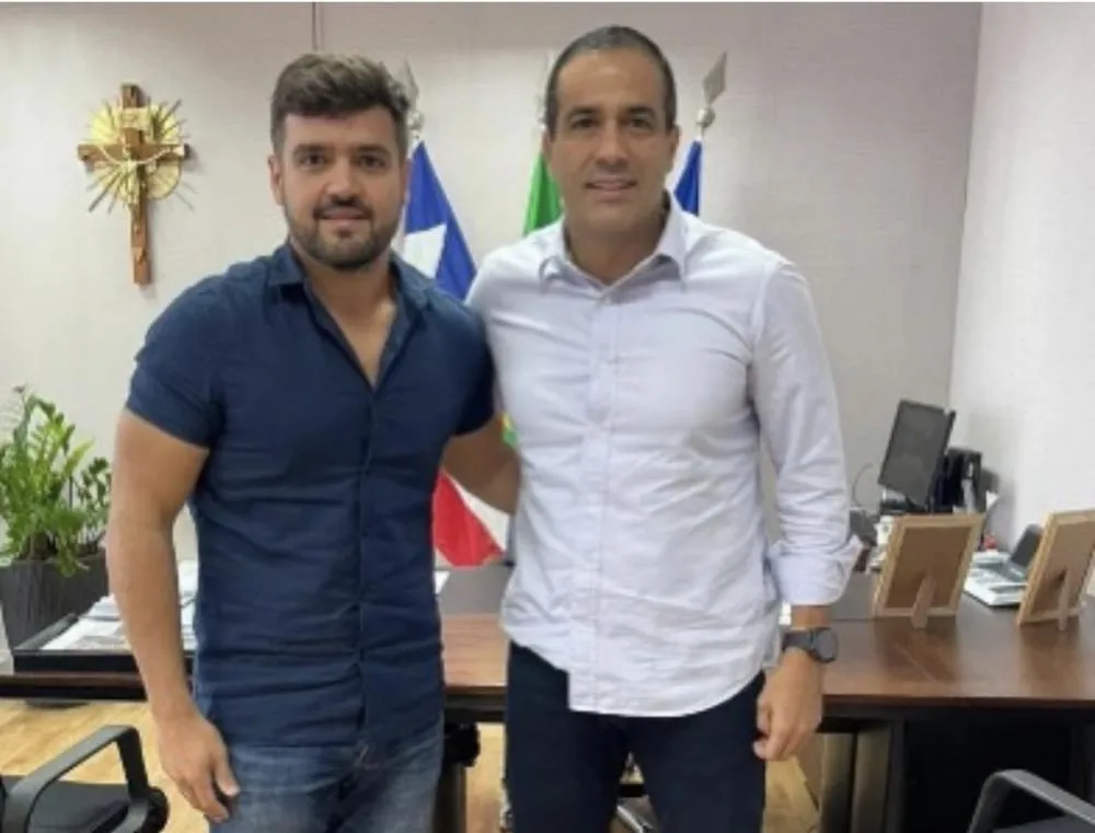 Irmã do prefeito de Ilhéus ganha R$ 15 mil como funcionária da Prefeitura de Salvador