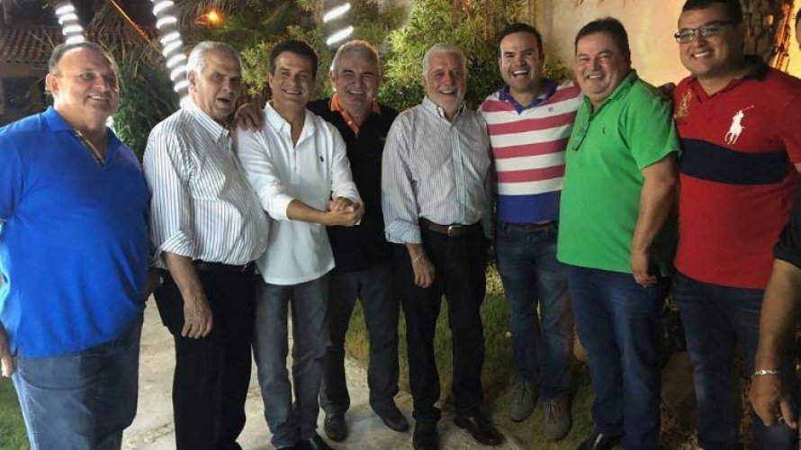 Após acenos do PP e PR a Neto, Wagner reúne aliados para 'apagar fogo'