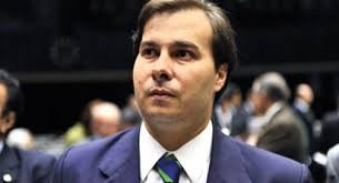 Rodrigo Maia assume Presidência interinamente