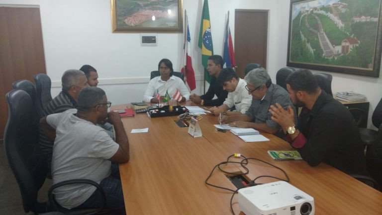 PREFEITURA E COOPERATIVA CHEGAM EM UM ACORDO E TARIFA DO TRANSPORTE ALTERNATIVO TEM AUMENTO EM CANDEIAS