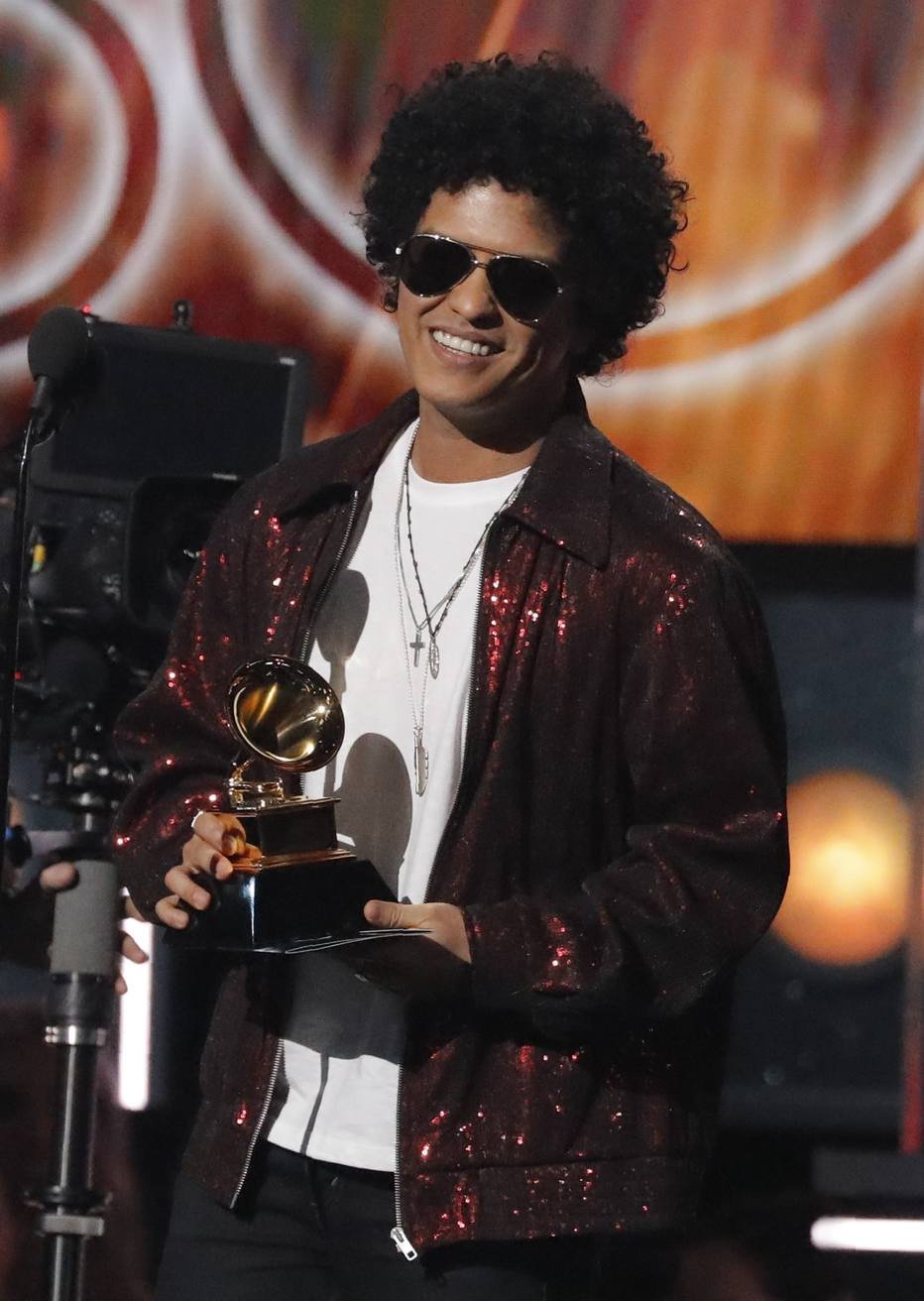 Grammy 2018: Bruno Mars, imbatível, desbanca Kendrick Lamar e é o campeão da noite, com seis prêmios