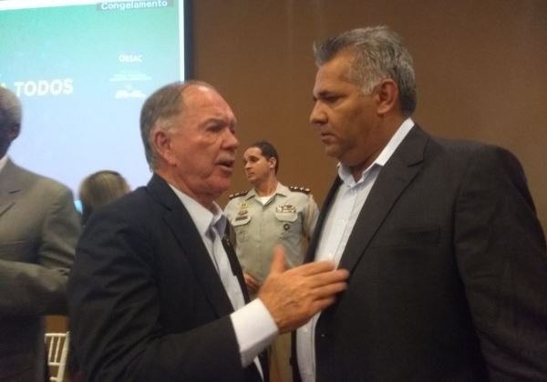 ‘Governo não é do PT, é da base aliada’, diz Leão