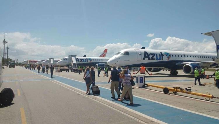 Passageiro morre dentro de avião no aeroporto de Porto Seguro