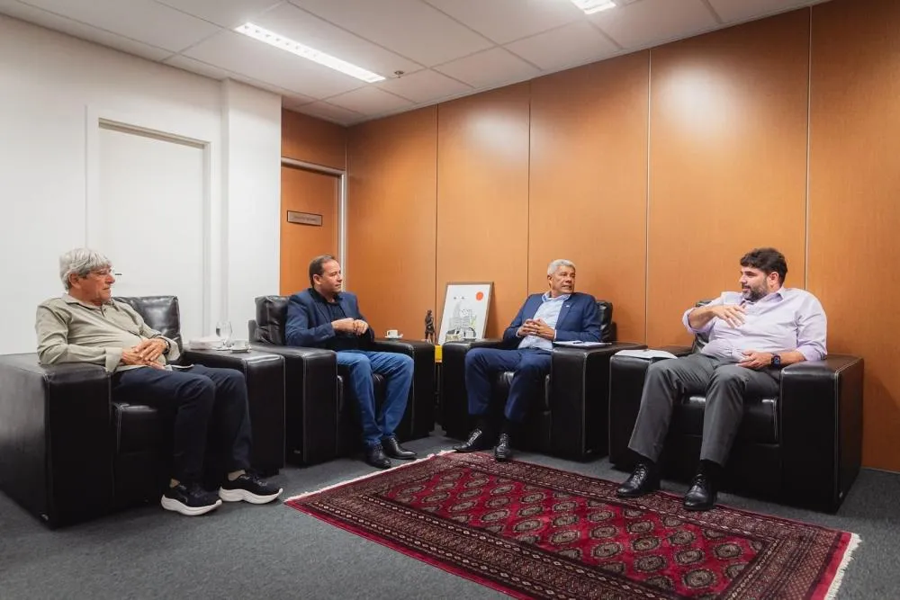 Ex-prefeito abandona ACM Neto e se rende a Jerônimo: “tem  o meu respeito e gratidão”