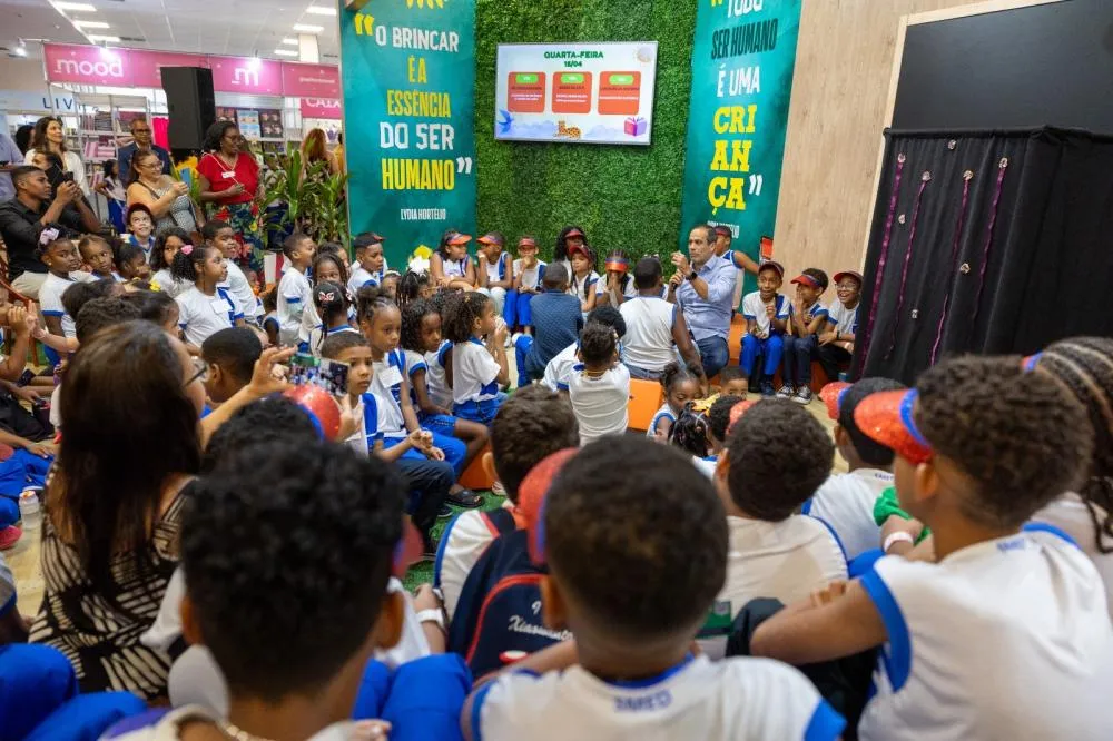 Marcas apostam em ativações e ações sociais e ganham destaque na Bienal do Livro Bahia 2026