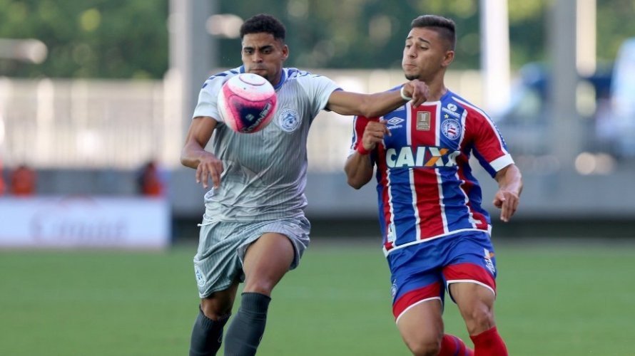 Bahia sofrível vence o lanterna Atlântico com gol no último minuto e sai vaiado pela torcida