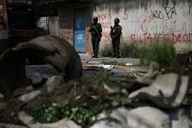 No Rio, ex-militares ensinam táticas do Exército a facções criminosas