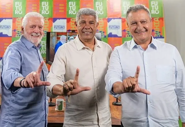 “O que fizemos de 2006 para cá foi provar que o estado pode ser de todos“, afirma Wagner em apresentação do Programa de Governo de Jerônimo