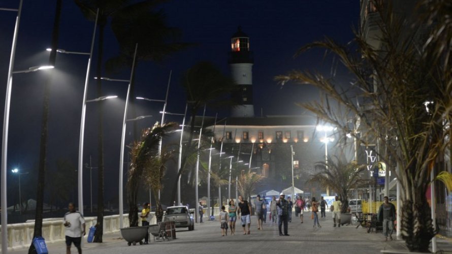 Empresa que disputa iluminação em Salvador assina contrato de R$ 7 bilhões em São Paulo