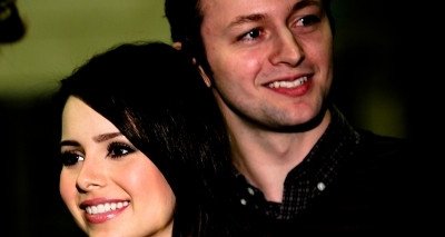 ʹNinguém é feliz como em comercial de margarinaʹ, diz Sandy sobre casamento