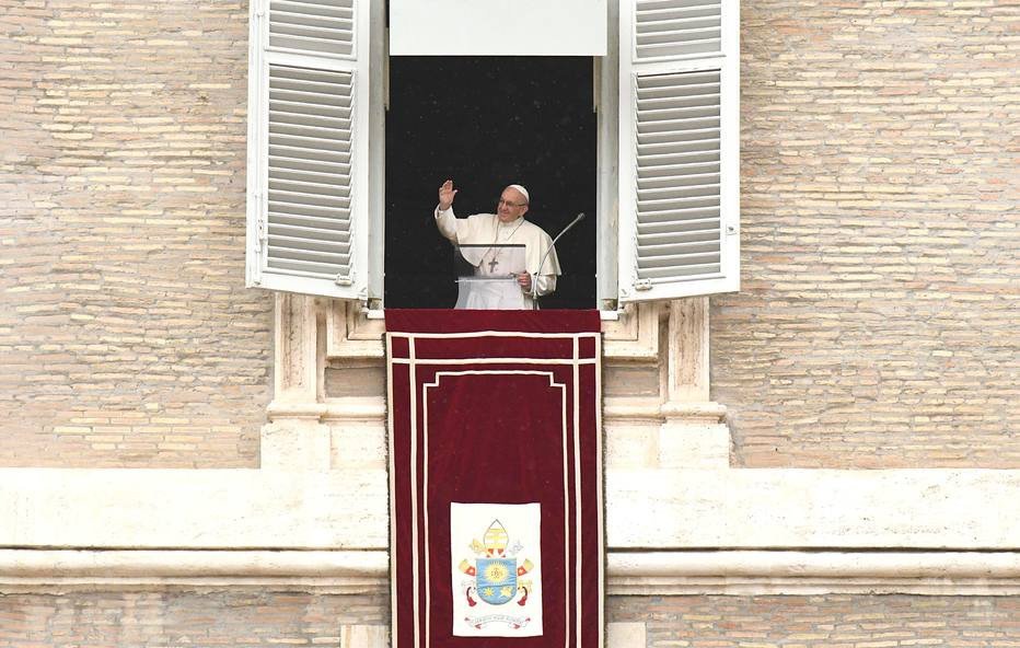 Papa pede resposta global à crise na Síria e 'que a justiça prevaleça'