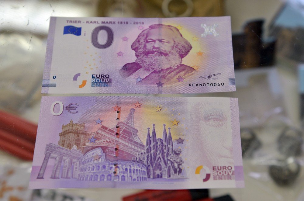 ALEMANHA: Notas de 0 euro são vendidas para marcar aniversário de Karl Marx