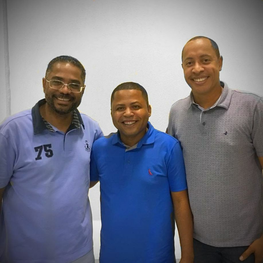 Por intermédio do vereador Adaílton Sales, Deputado Márcio Marinho destina Trator Agrícola e Ambulância para Candeias