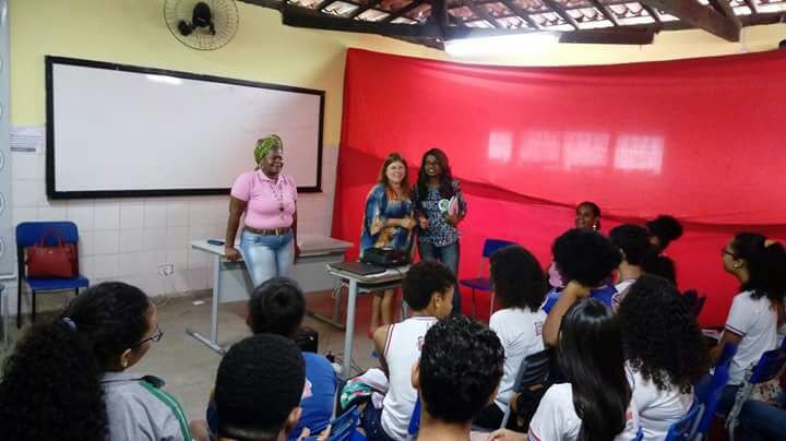 CEON (Colégio Estadual Ouro Negro) realiza debate temático sobre a violência contra a mulher.