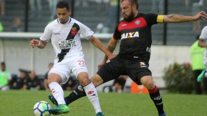 No dia de seu aniversário, Vitória vence o Vasco e conquista seu 1º triunfo na Série A.