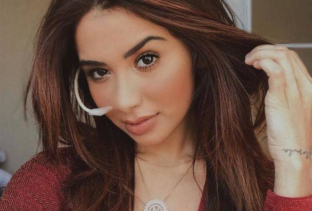 Blogueira Nara Almeida morre após luta contra o câncer