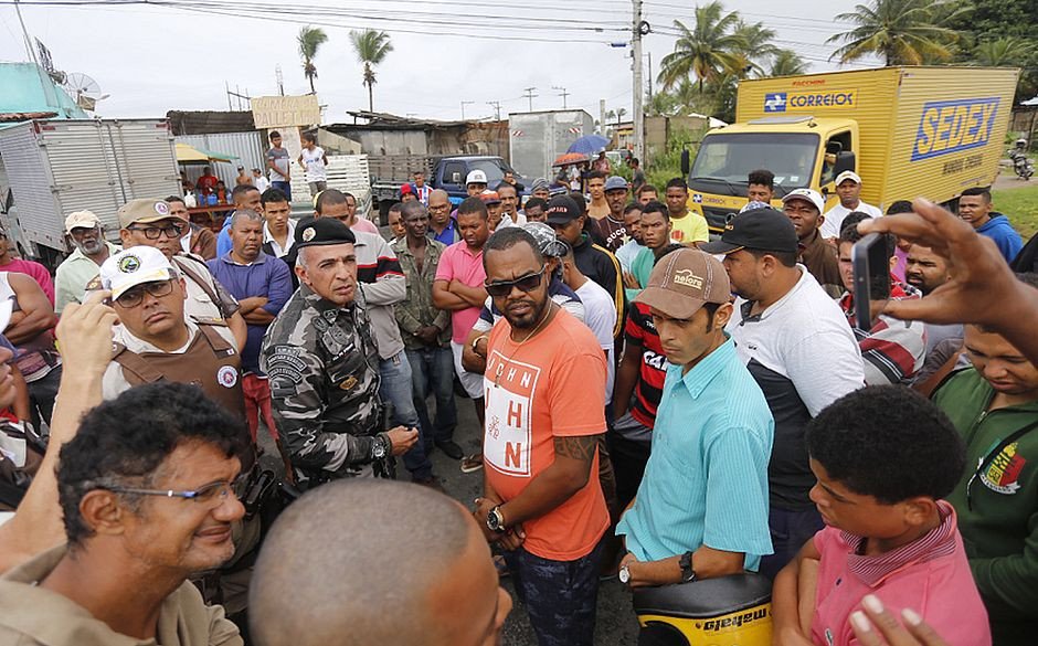 Mobilizados pelo WhatsApp, caminhoneiros baianos aceitam trégua até nova reunião