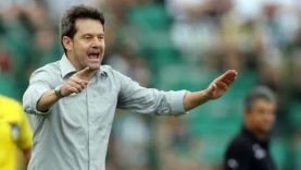 Diretoria do Vitória anuncia Argel Fucks