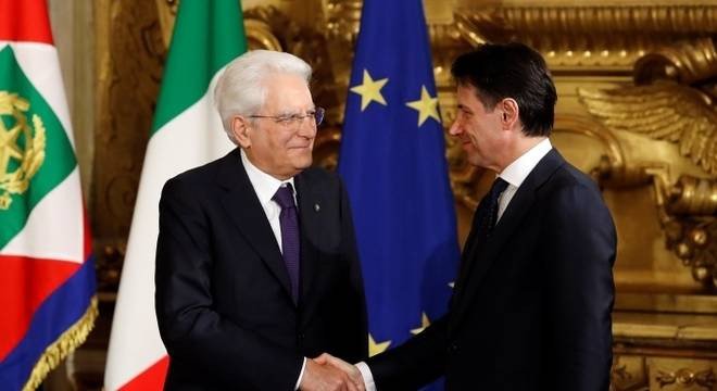 Giuseppe Conte faz juramento como novo premier da Itália