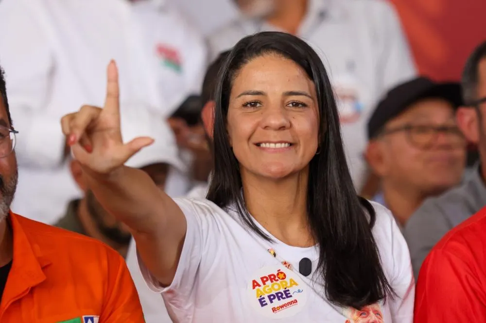 Rowenna destaca entregas do “Time de Lula” e reforça compromisso do grupo com a Bahia