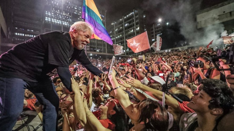 Pesquisa Data Folha: Lula continua na frente, Sem o ex-presidente Marina vence no segundo turno em todos os cenários