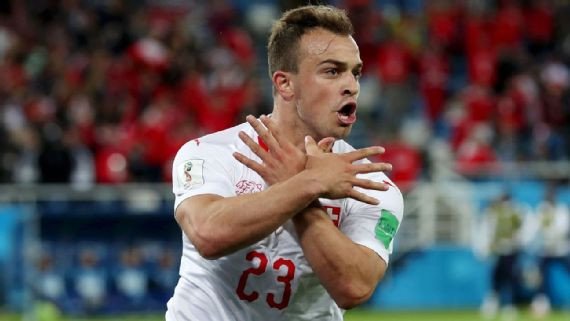 Suíça protagoniza 1ª virada na Copa contra Sérvia e embola grupo do Brasil