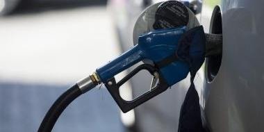 Petrobras anuncia alta de 0,80% no preço da gasolina para esta terça-feira (26)