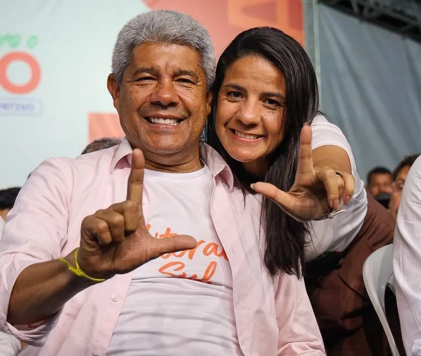 Rowenna comemora avanços da Bahia e do Brasil e destaca resultados dos governos de Lula e Jerônimo