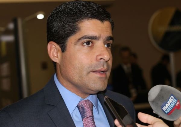 ACM Neto eJutahy Jr. são condenados pela Justiça Eleitoral por propaganda antecipada