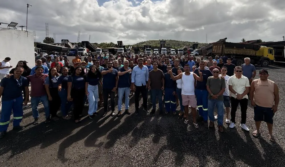 Candidato a deputado estadual Dr. Pitágoras se reúne com caminhoneiros em Candeias, recebe apoio e ouve demandas da categoria