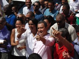 Candeias: Rui Costa participa de caminhada de apoio ao Dr. Pitagoras