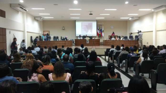 CANDEIAS: SEMINÁRIO DIVULGA DADOS SOBRE VIOLÊNCIA CONTRA A MULHER NO MUNICÍPIO