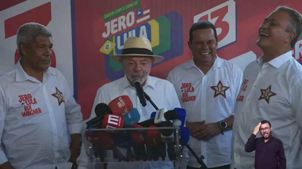 Na Liberdade, Lula destaca raízes de Rui Costa com o bairro