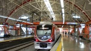 Metrô do Pituaçu fecha antes do horário e deixa torcedores do Bahia revoltados