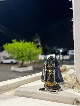 Imagem de Nossa Senhora Aparecida é encontrada quebrada em ponto histórico de Cuiabá