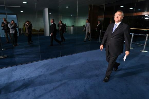 Renan Calheiros diz que Lava Jato precisa “acabar com exibicionismo”