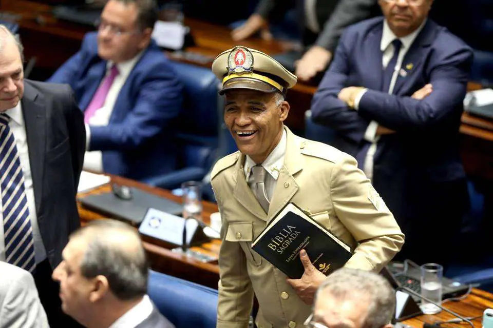 Candeias elege Isidório para deputado federal, o mais votado da Bahia