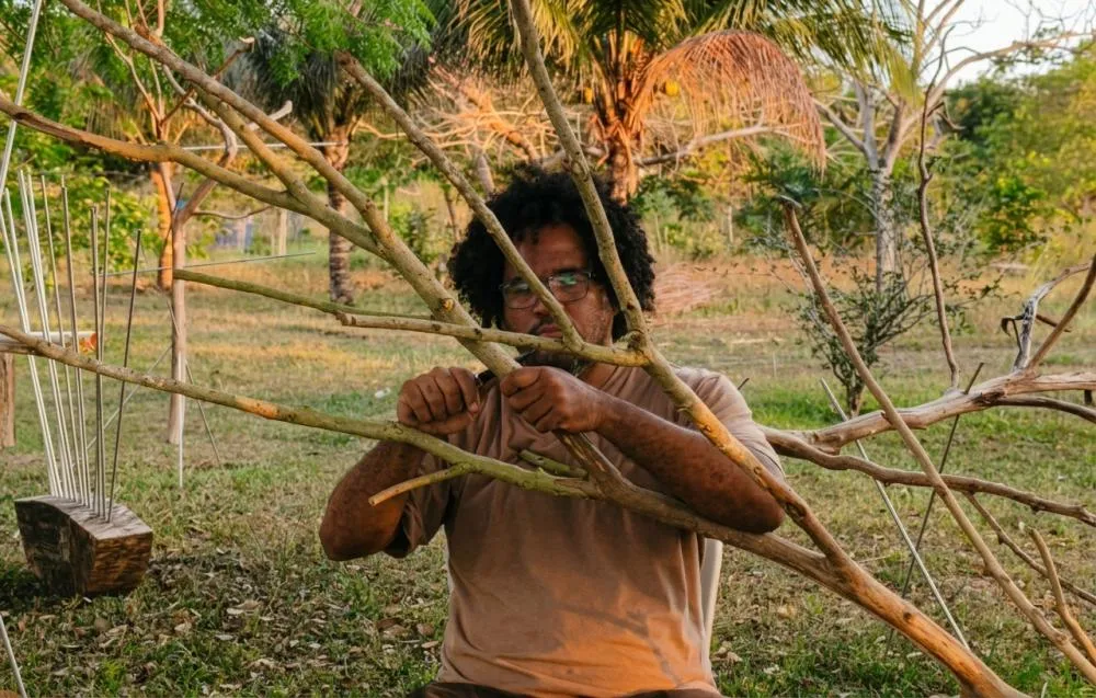 Exposição “Encontro com o tempo”, de Augusto Leal, propõe reflexão sobre relações entre natureza e humanidade no Museu do Recôncavo