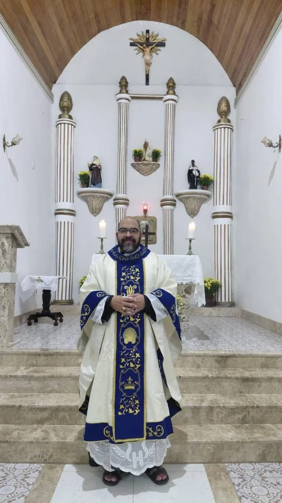 Padre Marcos Almeida celebra 10 anos de sacerdócio com missa em Candeias