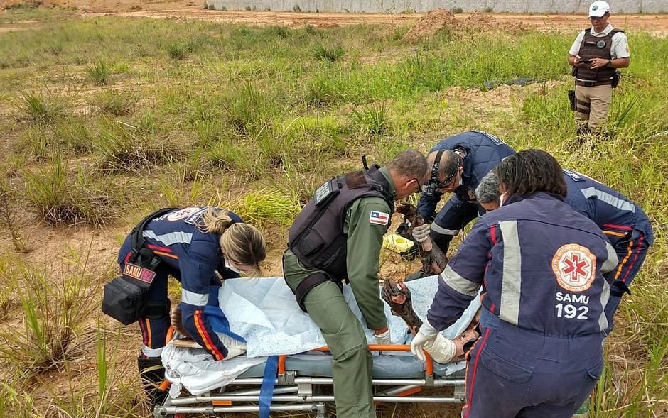Homem tem mais de 90% do corpo queimado em incêndio em Candeias