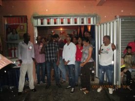 Candeias: Menino Jesus sob chuva abraça o Dr. Pitagoras