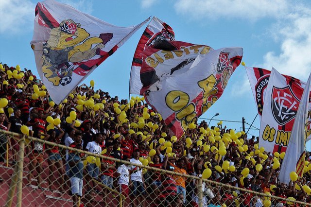 Vitória inicia venda de ingressos promocionais nesta terça-feira (2) para duelo com o Santos