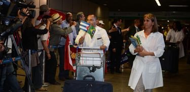 Mais um grupo de cubanos deixa hoje o Brasil rumo a Havana