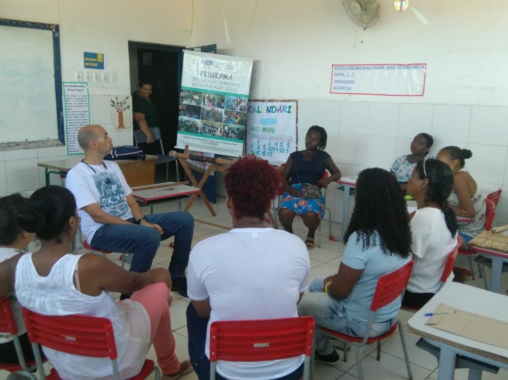 Candeias: Com presença do secretário de Planejamento, curso de qualificação em arte de taboa inicia no distrito