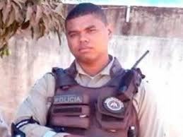 PM é morto com golpe de faca quando trabalhava em praça na Bahia