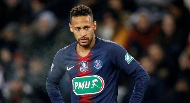 PSG descarta cirurgia e diz que Neymar voltará em dez semanas