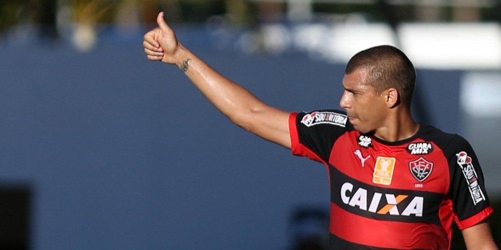 Vitória anuncia retorno de Neto Baiano