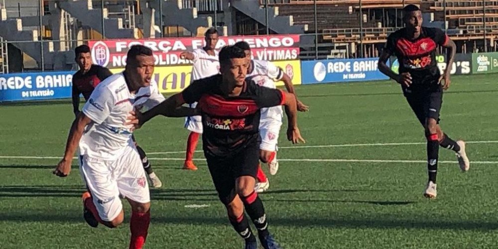 Vitória empata com Bahia de Feira e segue dividindo liderança com o Tremendão